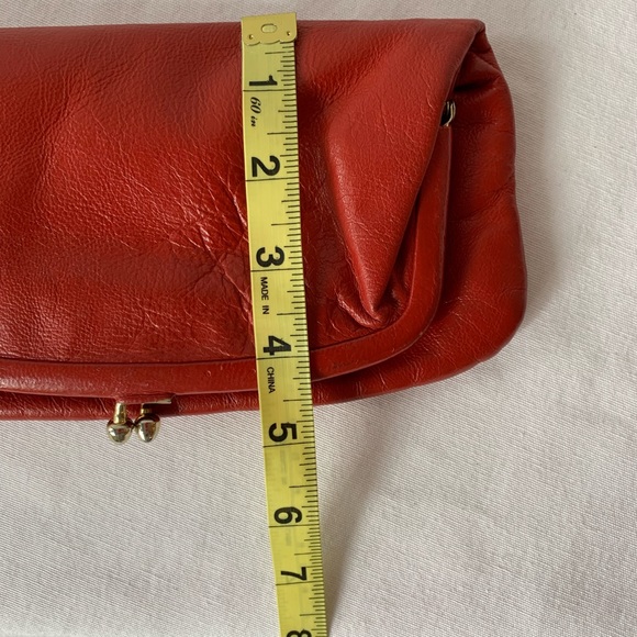 Vintage St. Thomas bright red Leather Fold-over Kisslock Clutch - Picture 6 of 11